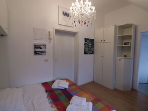 Unclassified image, 2 of 25, button - Ahlbeck, Hohenzollern Castle - Apartment Schlosszimmerchen - WG 25 - Ahlbeck, (Heringsdorf)