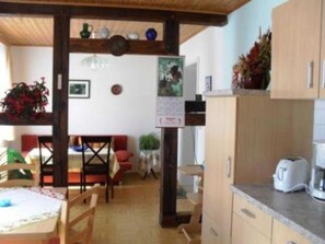 Dining - FeWo - House in a quiet idyllic location (Reimershagen)