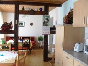 Dining - FeWo - House in a quiet idyllic location (Reimershagen)