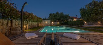 Gorgeous home in Zaton with WiFi