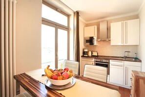 Fridge, microwave, oven