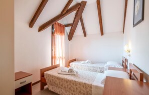 3 habitaciones y ropa de cama 