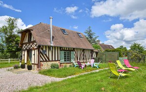 Exterior - Beautiful home in Boissey with WiFi (Boissey)