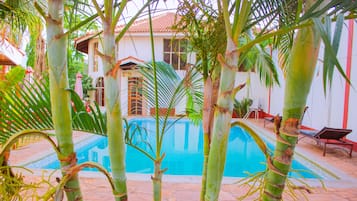 Indoor pool, outdoor pool