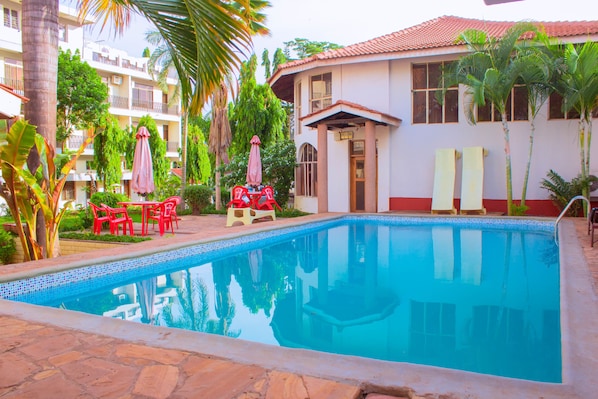 Indoor pool, outdoor pool