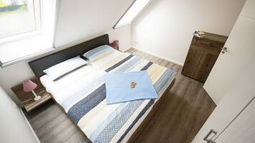 3 Schlafzimmer, Reisekinderbett, WLAN