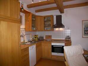 Køleskab, mikrobølgeovn, ovn, opvaskemaskine