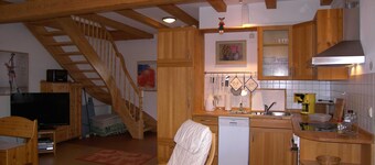 Fewo Benz 2 - Stråtækt benz ved kirken