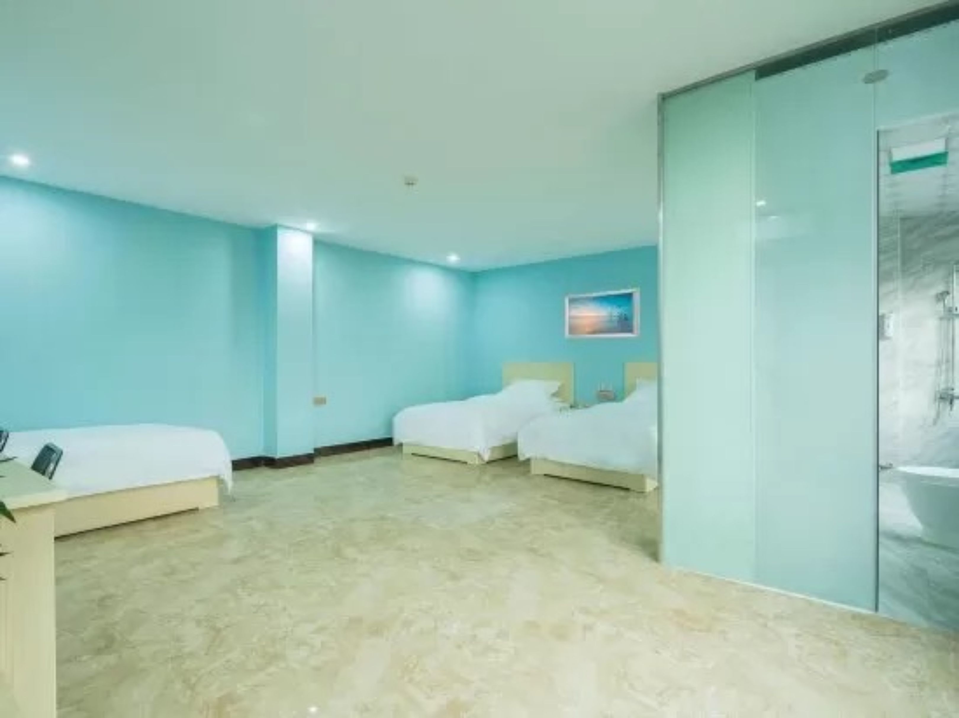 deluxe triple room | desk, blackout curtains, free wifi