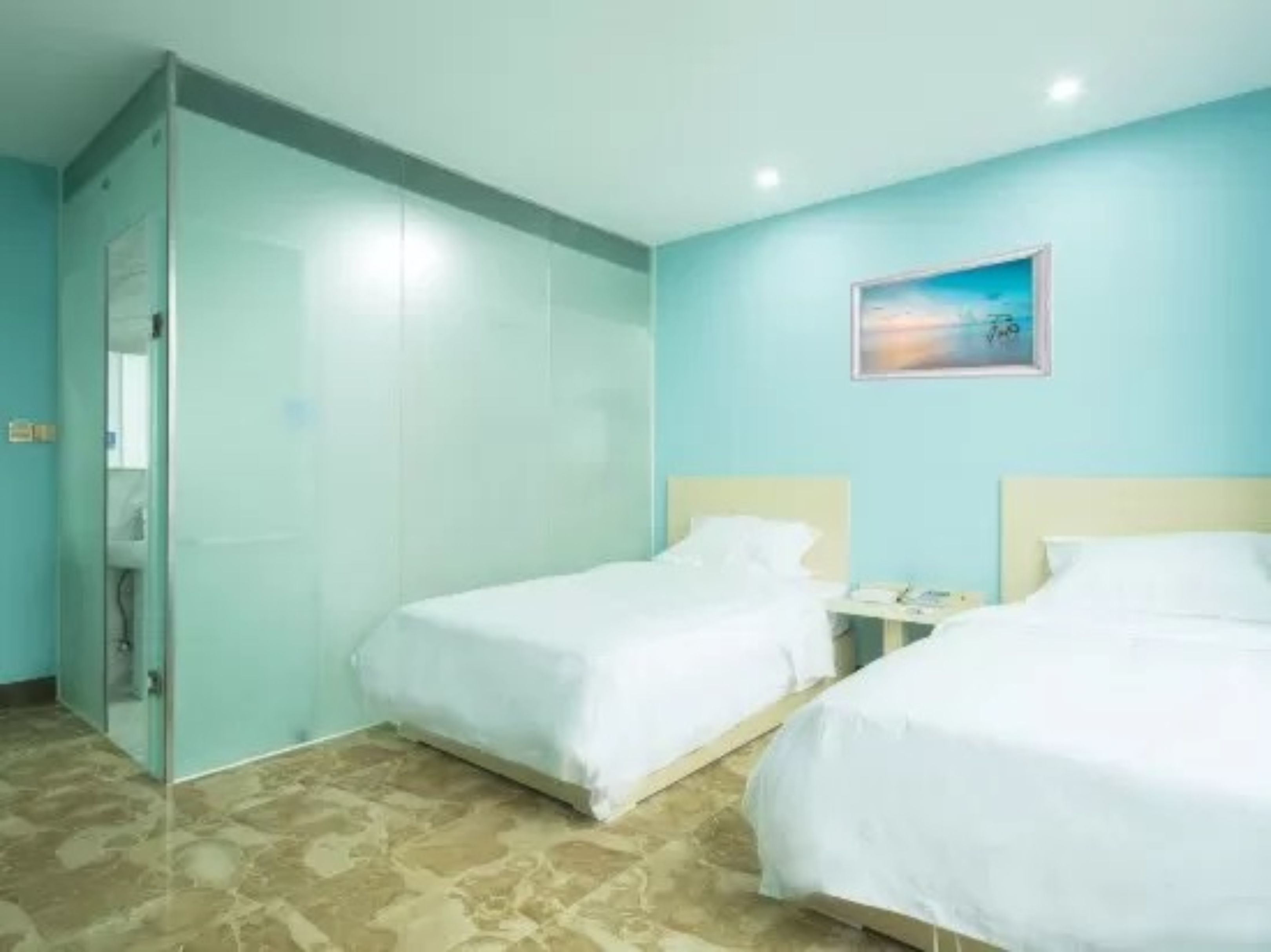 standard twin room | desk, blackout curtains, free wifi