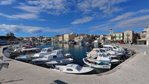 Marina - 2 bedroom beautiful apartment in Vodice (Vodice)
