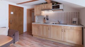 Kühlschrank, Mikrowelle