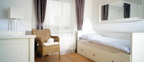 2 bedrooms, WiFi, bed sheets