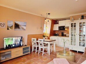 TV - (190) 3-room apartment lake view - Apartment house Baltic Sea beach (Kühlungsborn)