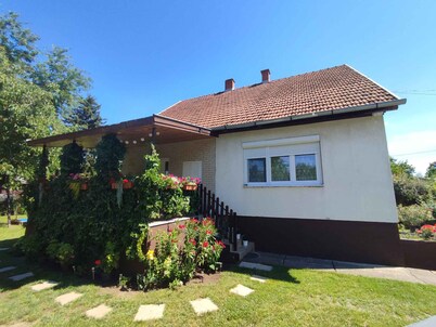 Holiday home in a quiet location with terrace