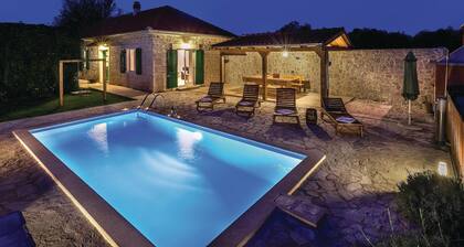 Cozy home in Necven with kitchen