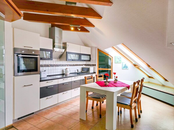 Fridge, microwave, oven, dishwasher