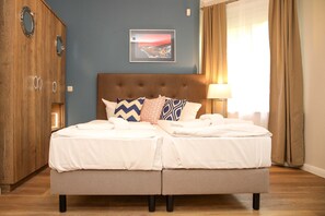 Unclassified image, 4 of 16, button