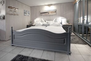 2 habitaciones, caja de seguridad en la habitación y cuna de viaje 