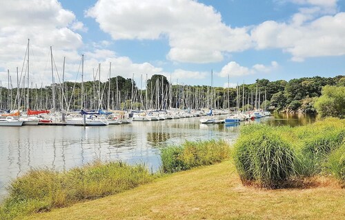 Cozy apartment in Muzillac with WiFi