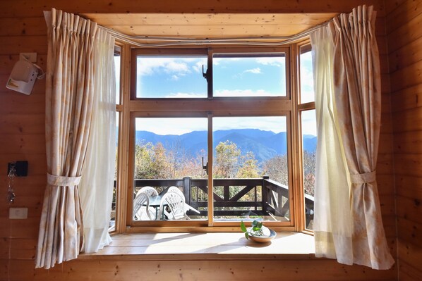 Superior Double Room | View from room - Beverly B&B (Ren'ai)