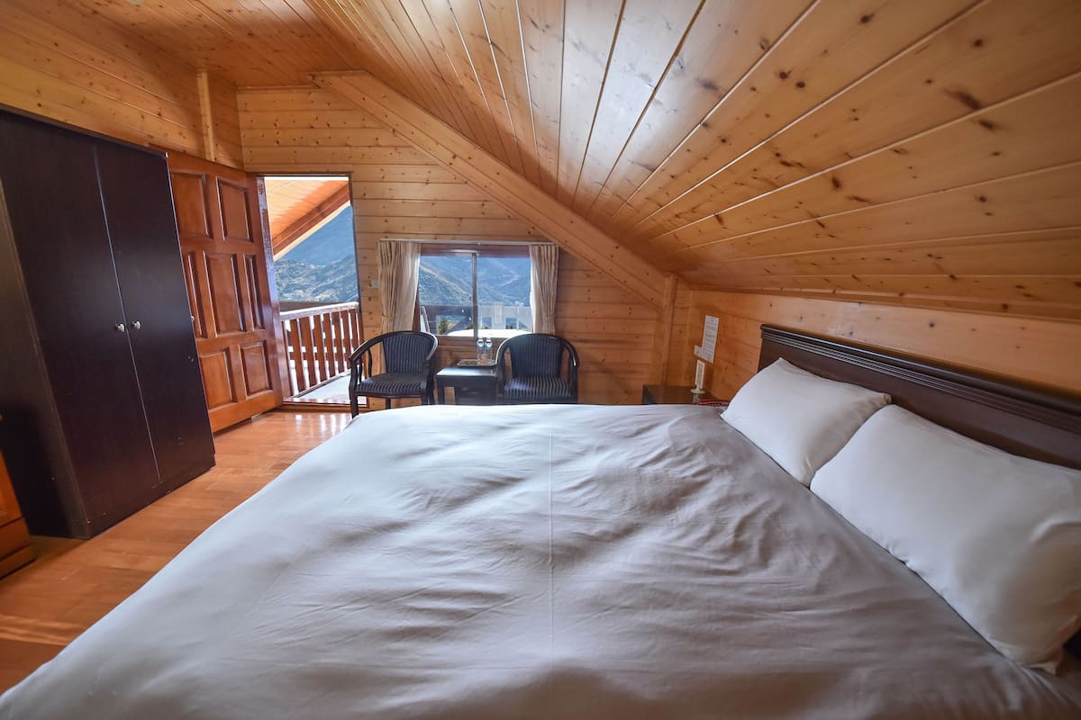 Honeymoon Double Room | Desk, blackout drapes, free WiFi, bed sheets