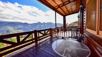 Deluxe vierpersoonskamer | Balkon