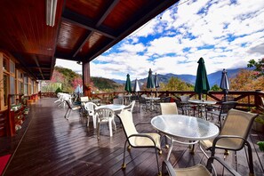 Terrace/patio - Beverly B&B (Ren'ai)