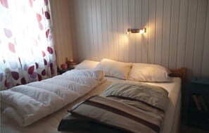 4 多间卧室、免费 WiFi、床单