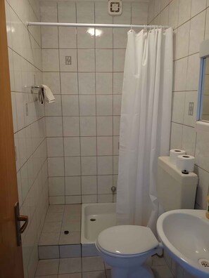 Bathroom - Holiday apartment with air conditioning (Biograd na Moru)
