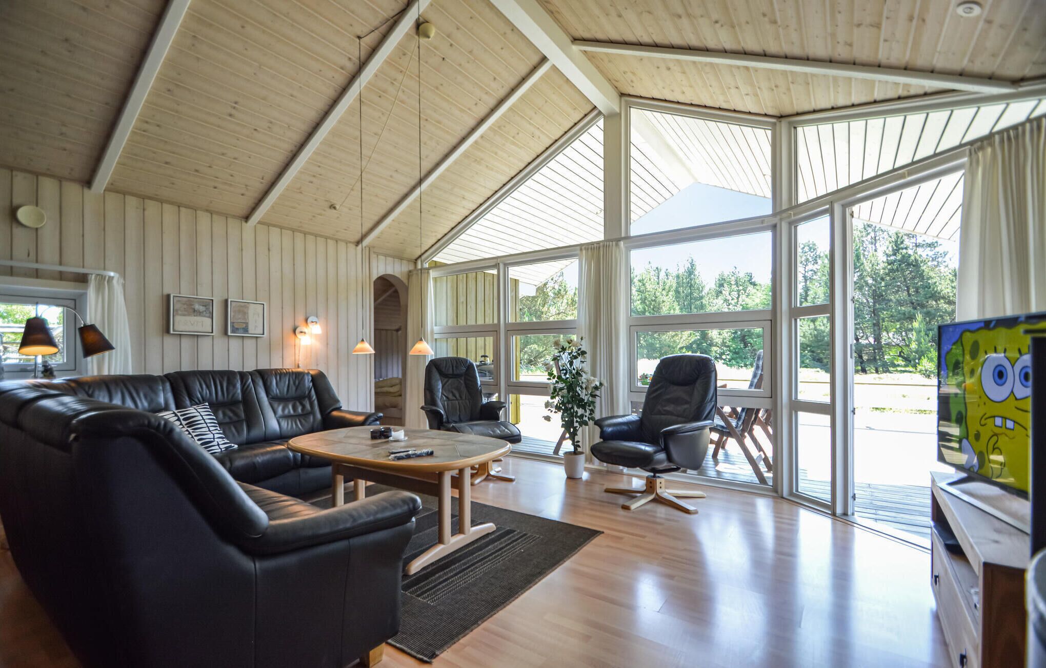 TV, peis og DVD-spiller