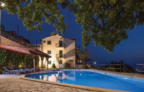 Pool - Lovely home in Podstrana (Podstrana)