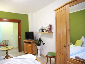 Unclassified image, 4 of 13, button