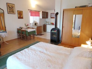 1 bedroom, free WiFi