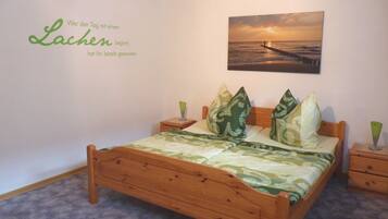 1 bedroom, travel cot, WiFi, bed sheets