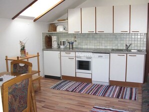Oven, dishwasher, highchair
