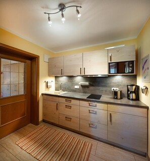 Kühlschrank, Mikrowelle