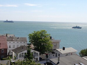 Unclassified image, 2 of 19, button