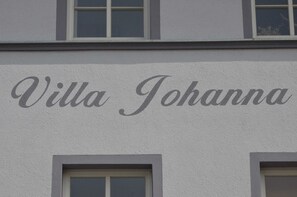 星評価なしの画像、2 / 18、ボタン