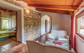 Interior - 2 bedroom amazing home in Rakotule (Rakotule)