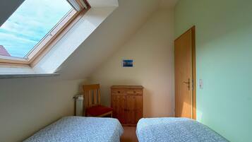 2 bedrooms, travel crib, WiFi, bed sheets