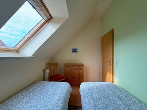 2 habitaciones, cuna de viaje, wifi y ropa de cama 