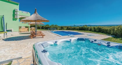 Acogedora casa en Pakostane