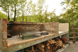 Property grounds - Holiday home with shared pool (Buzet)