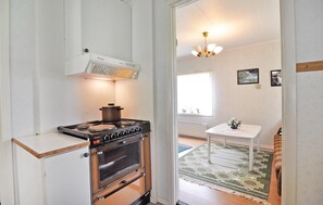 ثلاجة، موقد طهي مسطح، ماكينة لصنع القهوة/الشاي