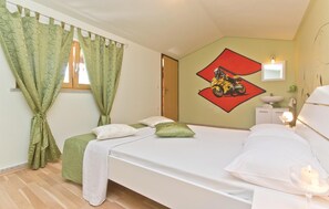 2 bedrooms, free WiFi, bed sheets