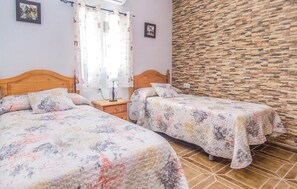 2 slaapkamers, reisbedje, gratis wifi, beddengoed