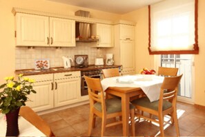 Unclassified image, 5 of 9, button