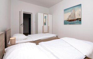 3 Schlafzimmer, Reisekinderbett, kostenloses WLAN, Bettwäsche
