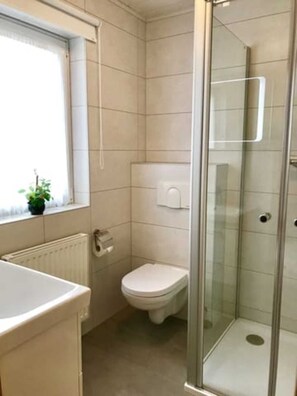 Bruser, Toiletpapir